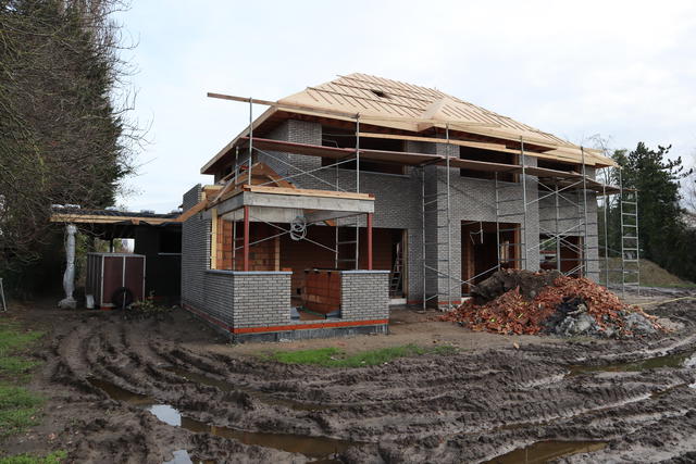 18063 Bouwen van een woning te Zedelgem